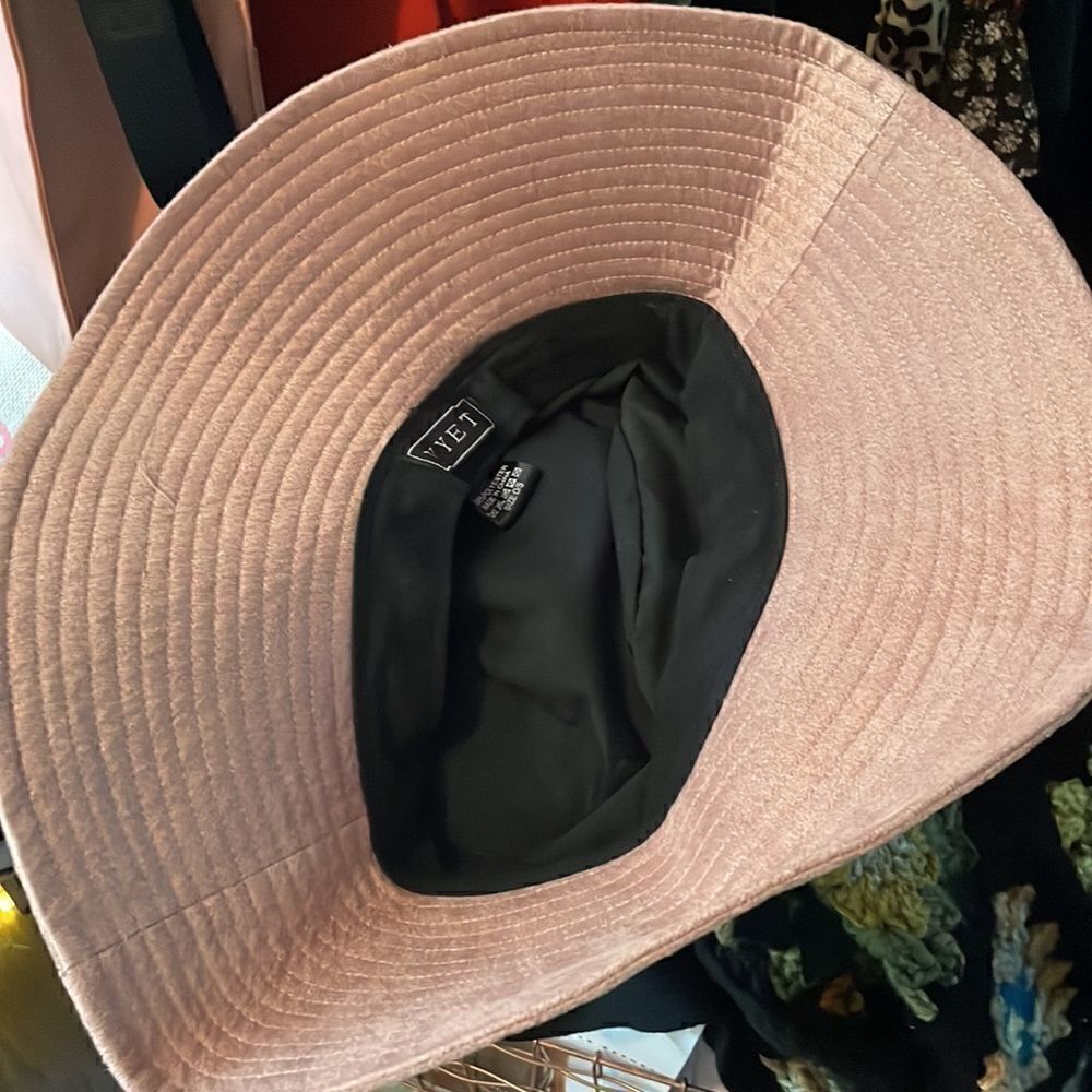 Janelle sueded bucket hat NWOT - Picture 4 of 5